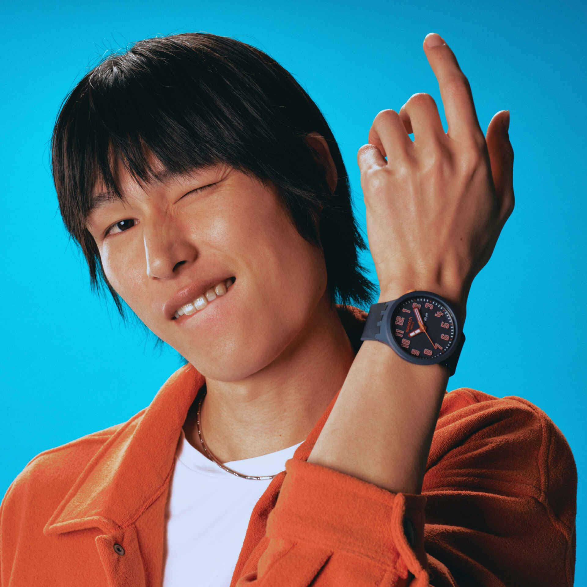 Orologio Uomo Swatch ESSENTIALLY CONFIDENT Quarzo Data Blu SB01S700